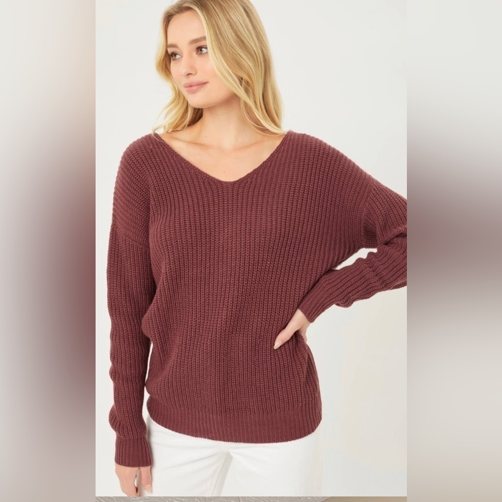 Love tree nwt Reversible v neck sweater